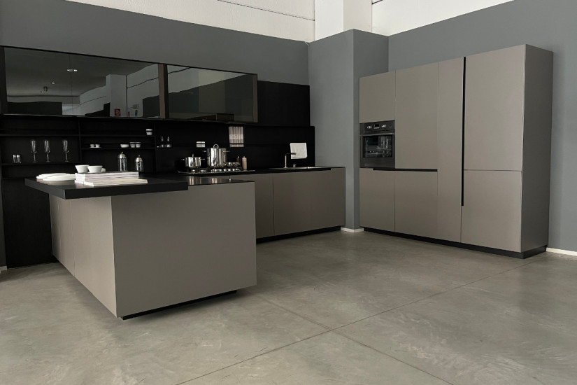 Phoenix Kitchen (Expo Offer)